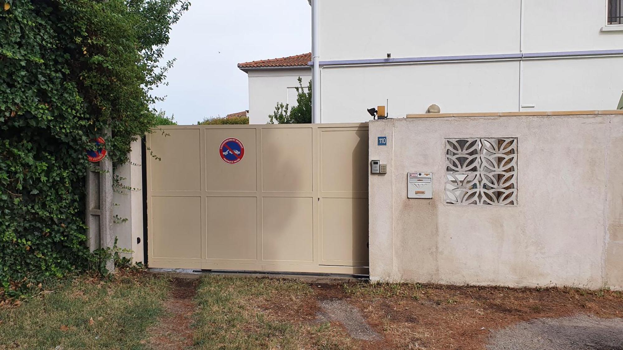 Superbe T2 Avec Jardin, Piscine-Enfant Et Parking Appartement Arles Buitenkant foto